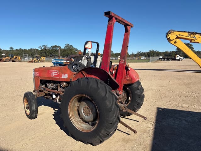 Image of Massey Ferguson 245 equipment image 3