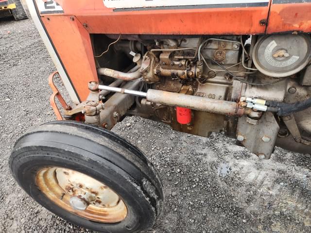 Image of Massey Ferguson 245 equipment image 2