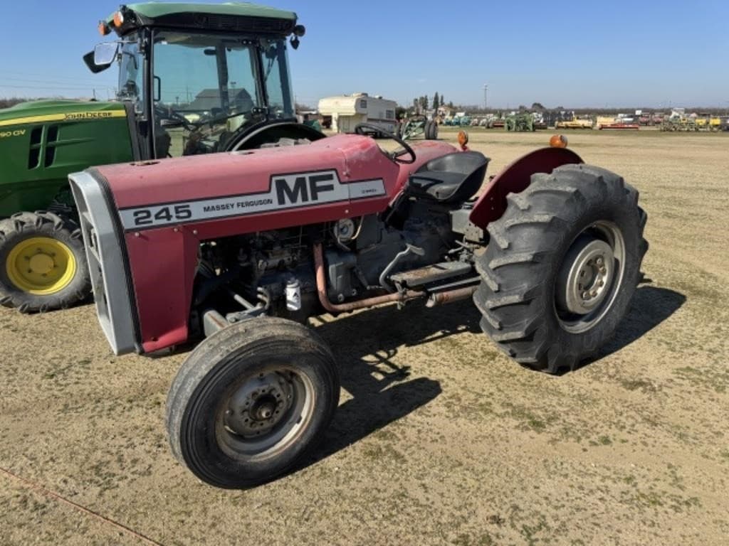 Image of Massey Ferguson 245 Image 0