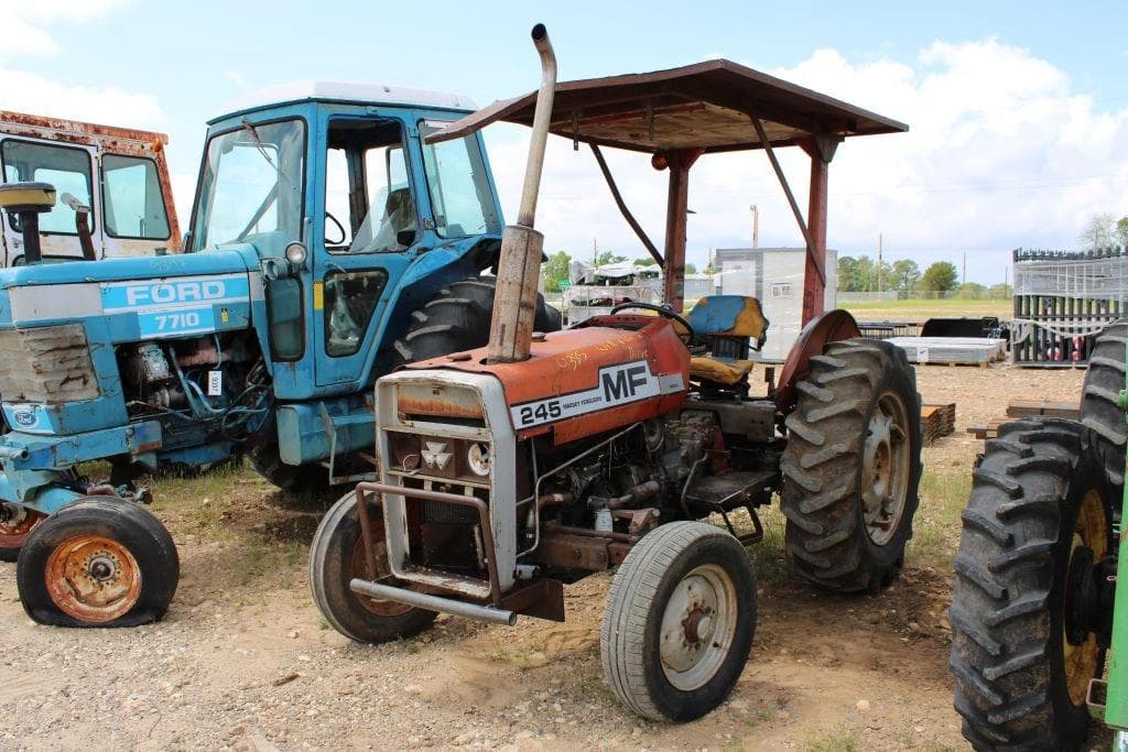 Image of Massey Ferguson 245 Primary image