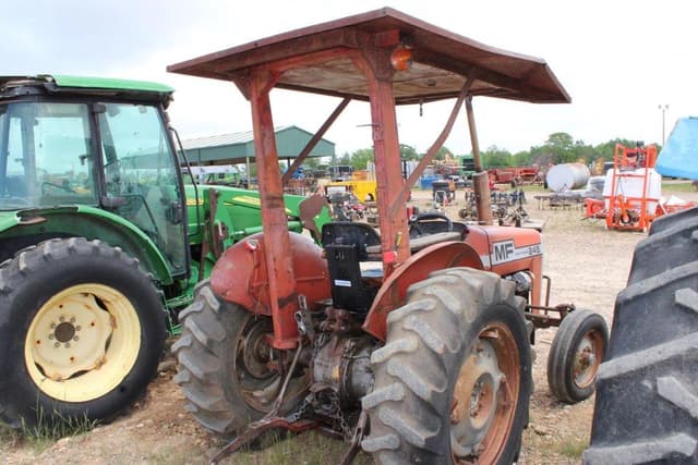 Image of Massey Ferguson 245 equipment image 2