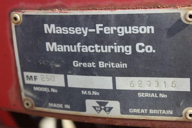 Image of Massey Ferguson 250 equipment image 4