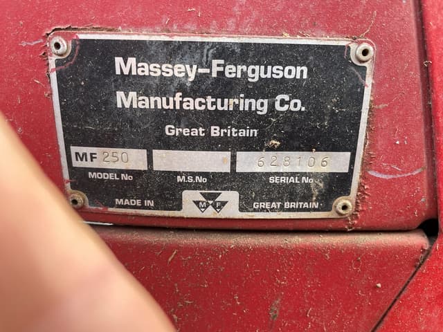 Image of Massey Ferguson 250 equipment image 4
