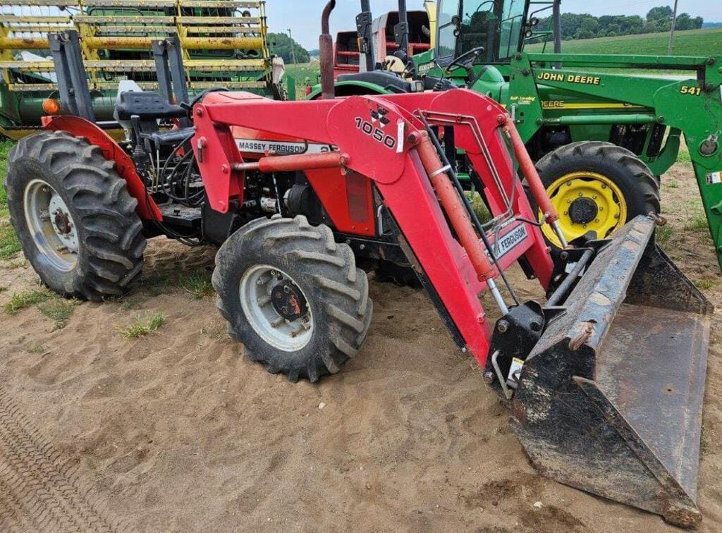 Main image Massey Ferguson 251XE