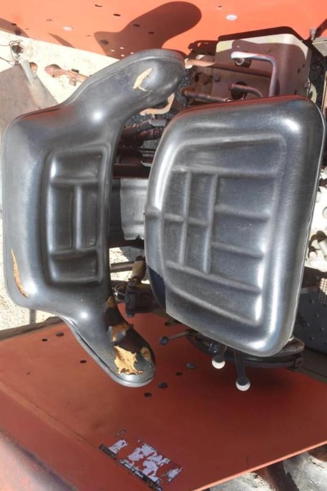 Image of Massey Ferguson 255 equipment image 4