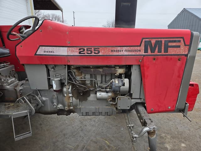 Image of Massey Ferguson 255 equipment image 3