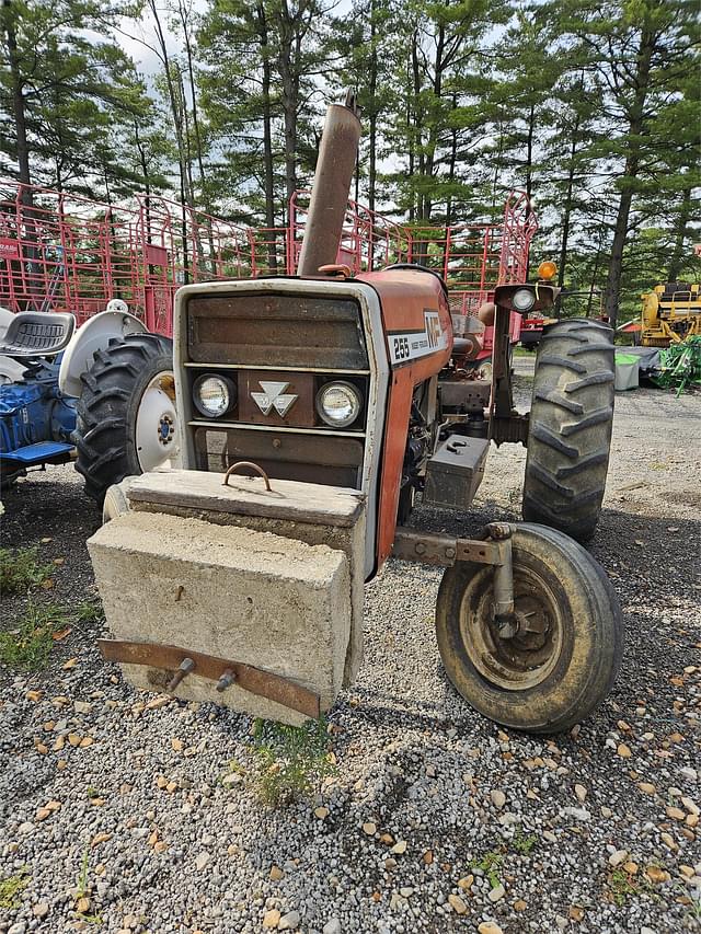 Image of Massey Ferguson 255 equipment image 3