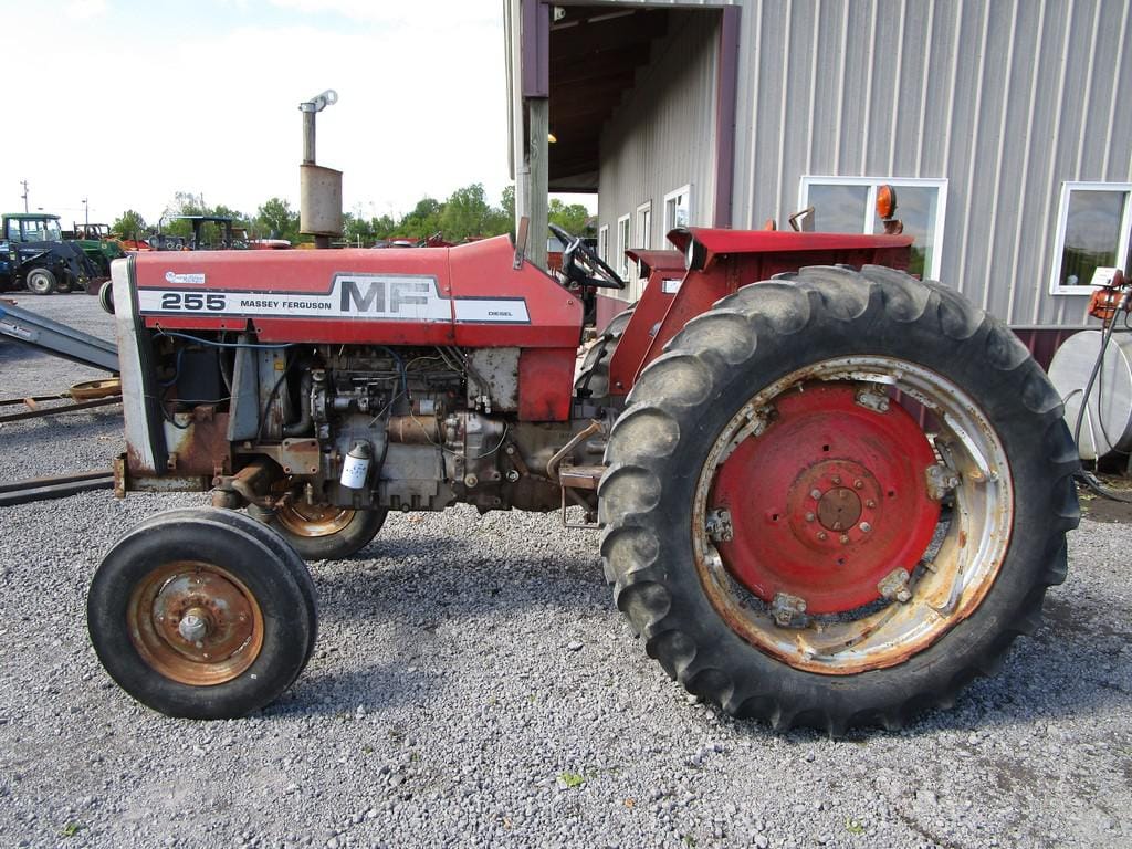 Main image Massey Ferguson 255