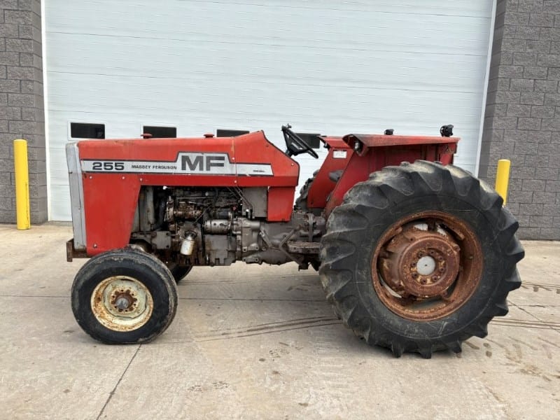 Massey Ferguson 255 Equipment Image0