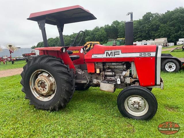 Image of Massey Ferguson 255 equipment image 2
