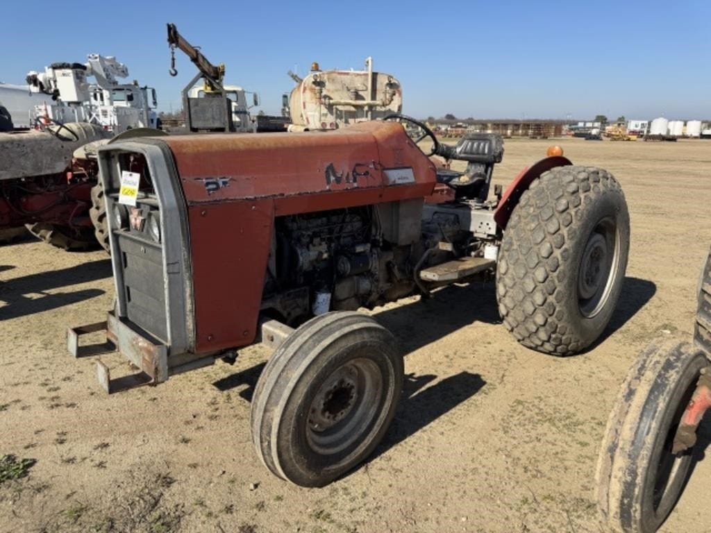Massey Ferguson 255 Equipment Image0