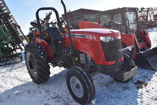 Image of Massey Ferguson 2604H equipment image 2