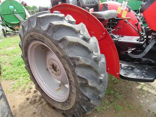 Image of Massey Ferguson 2605 equipment image 4