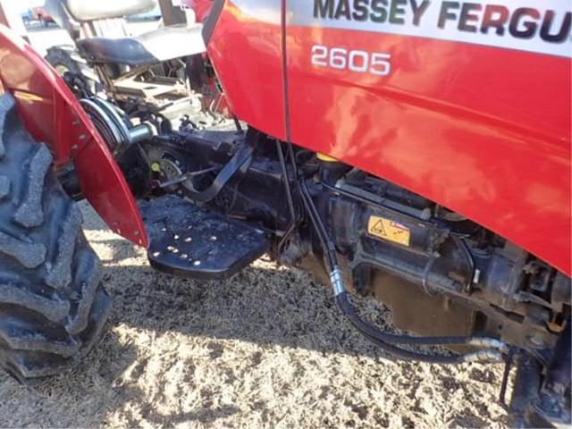 Image of Massey Ferguson 2605 equipment image 3