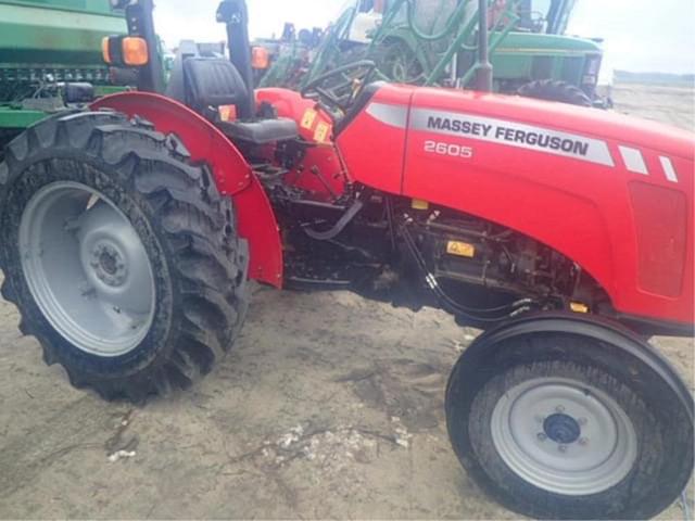 Image of Massey Ferguson 2605 equipment image 2