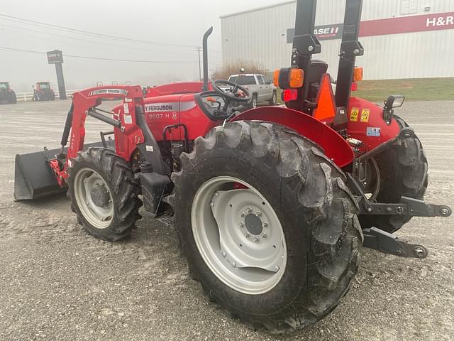 Image of Massey Ferguson 2607H equipment image 4