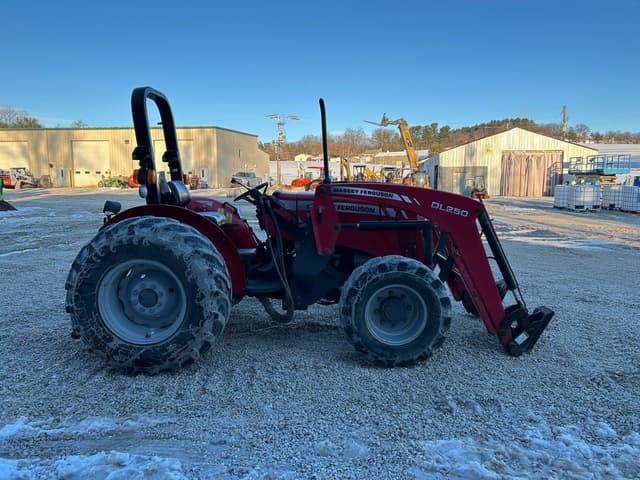 Image of Massey Ferguson 2615 equipment image 4