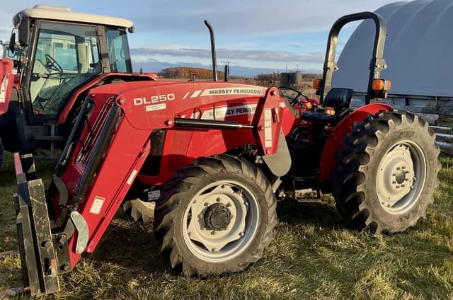 Image of Massey Ferguson 2615 equipment image 1