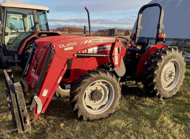 Image of Massey Ferguson 2615 equipment image 3