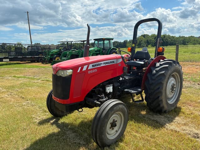 Image of Massey Ferguson 2625 equipment image 3