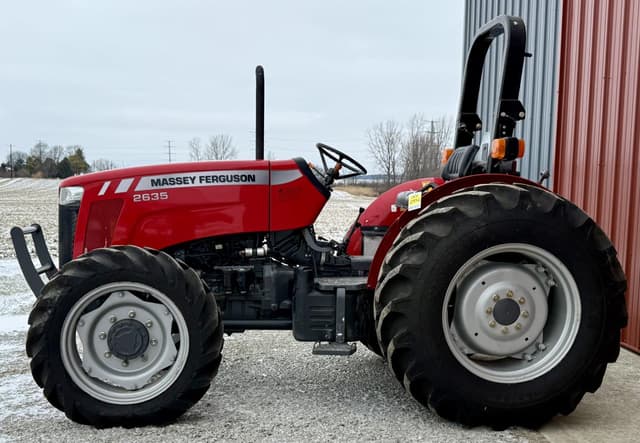 Image of Massey Ferguson 2635 equipment image 3