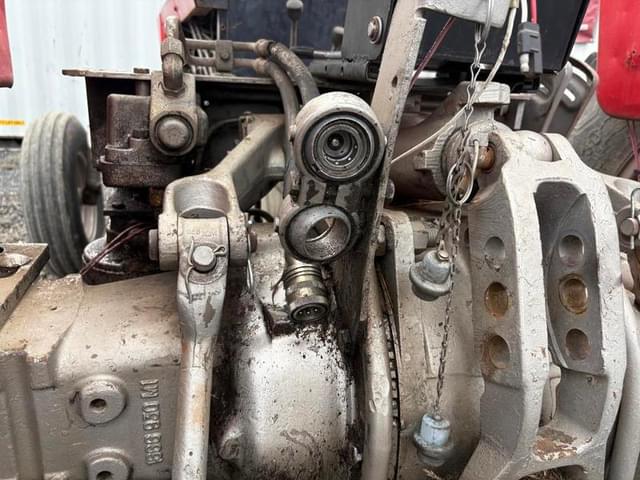 Image of Massey Ferguson 265 equipment image 4