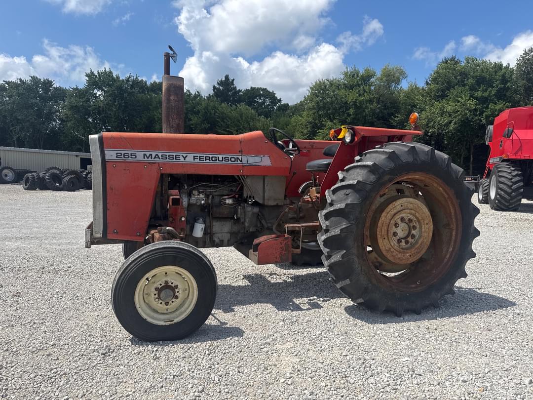Image of Massey Ferguson 265 Primary image