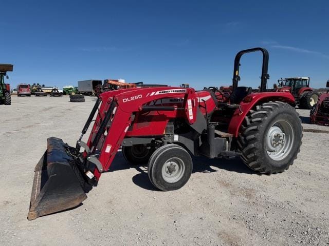 Massey Ferguson 2660 HD Equipment Image0