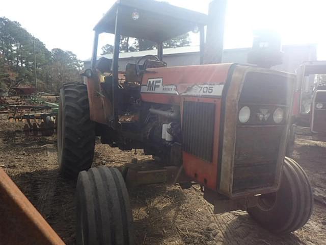 Image of Massey Ferguson 2705 equipment image 2