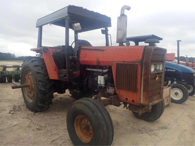 Image of Massey Ferguson 2705 equipment image 2