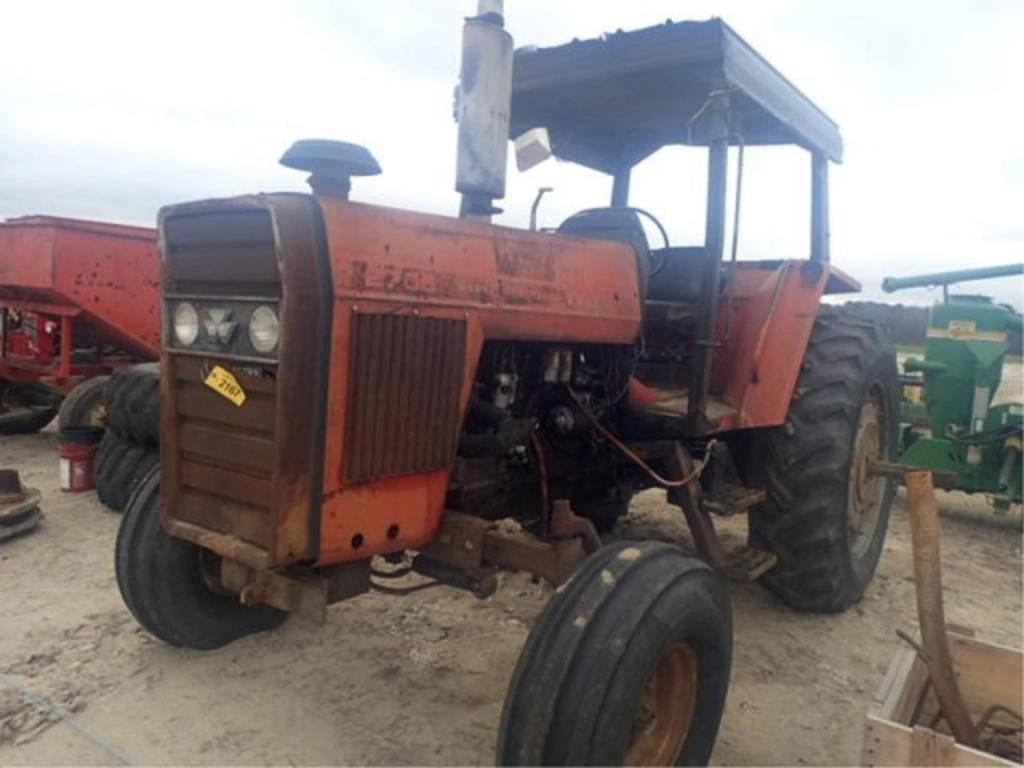 Image of Massey Ferguson 2705 Primary image