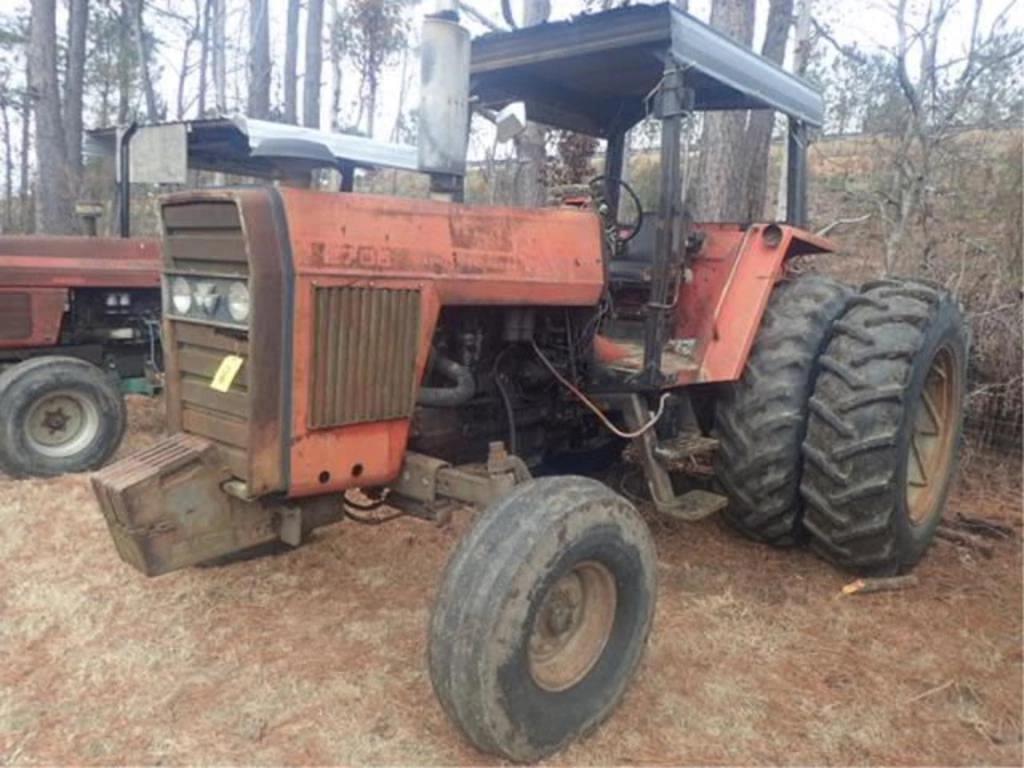 Image of Massey Ferguson 2705 Primary image