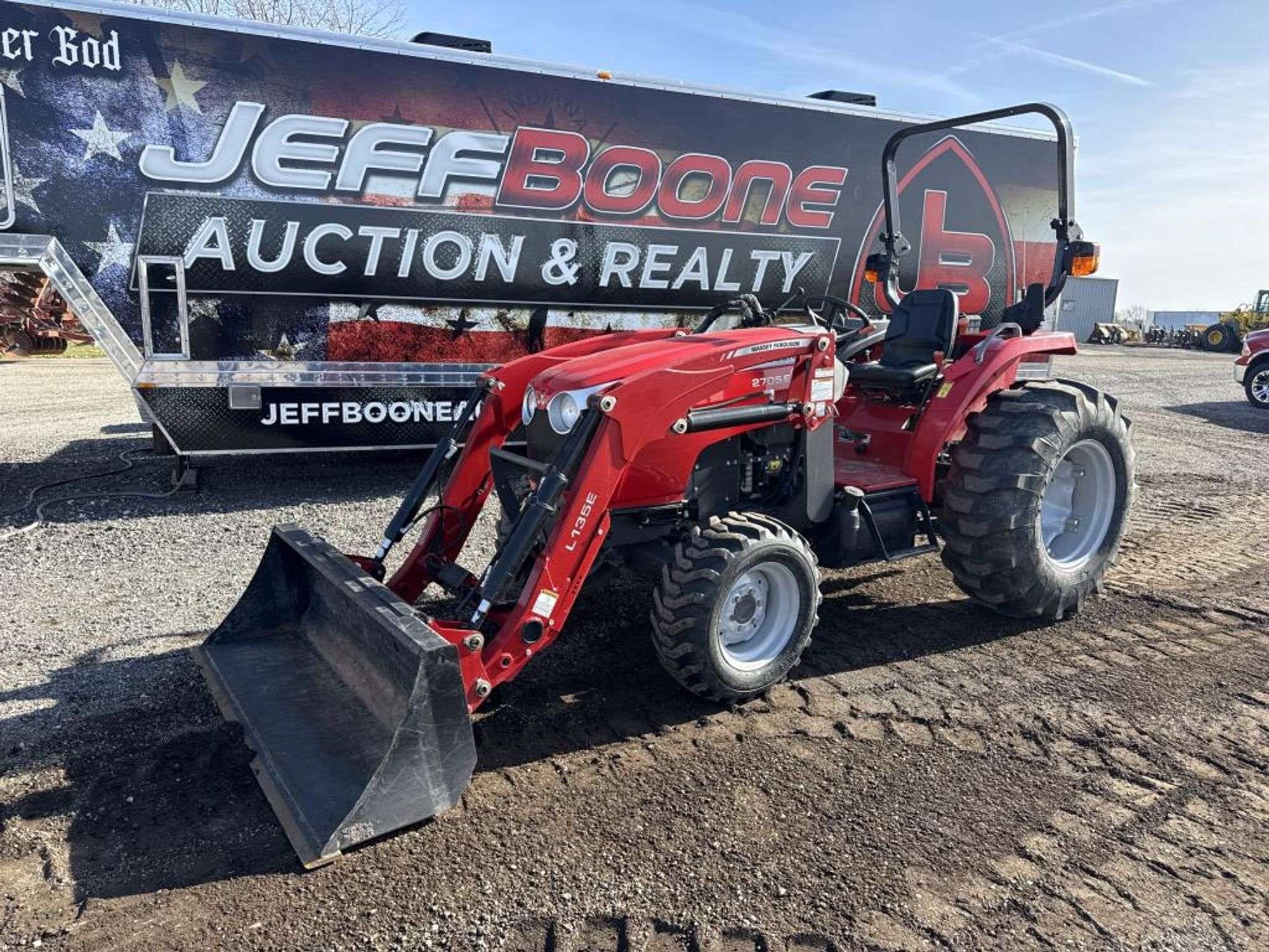 Massey Ferguson 2705E Equipment Image0