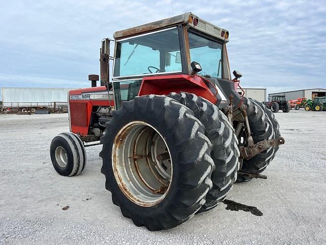 Image of Massey Ferguson 2745 equipment image 2