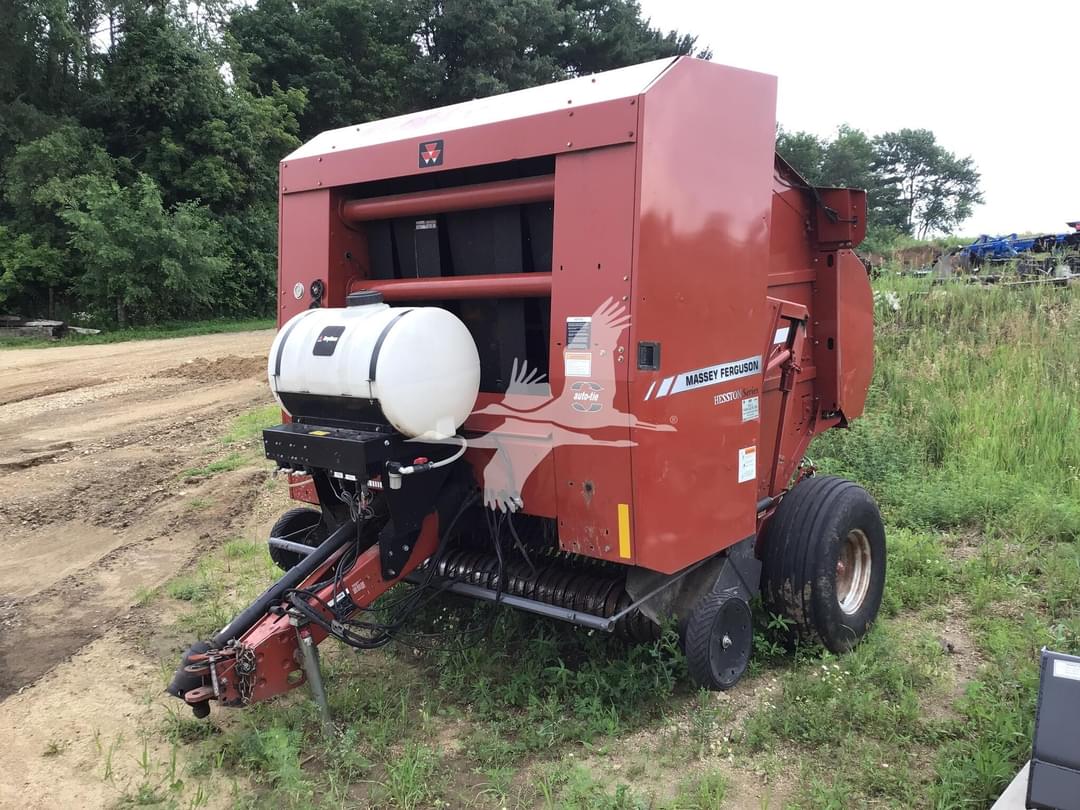 Image of Massey Ferguson 2756 Primary image