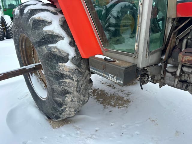Image of Massey Ferguson 2805 equipment image 4