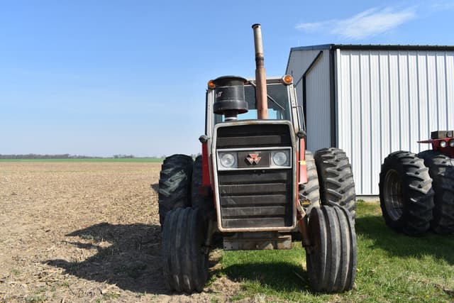 Image of Massey Ferguson 2805 equipment image 2