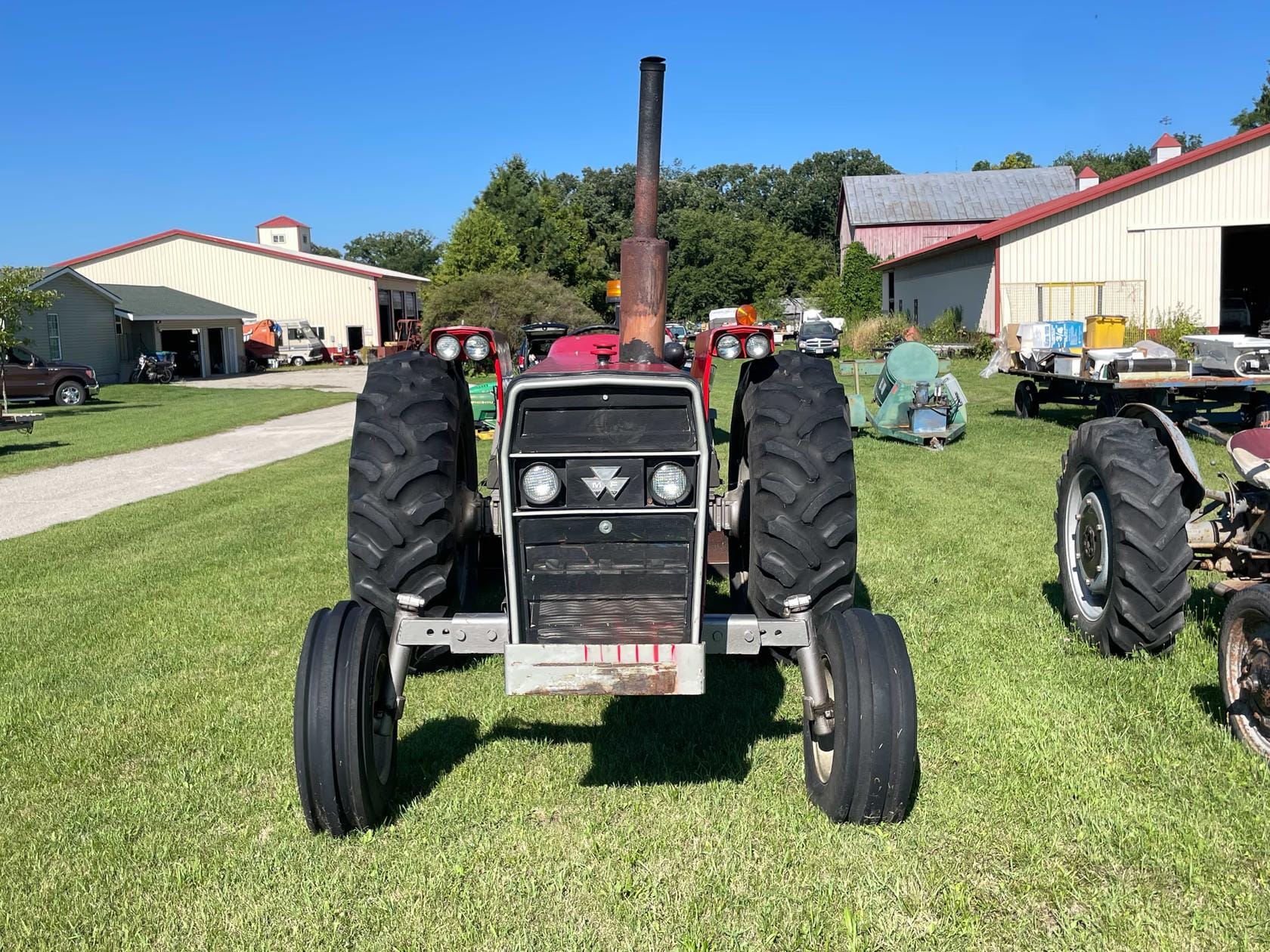 Massey Ferguson 285 Equipment Image0