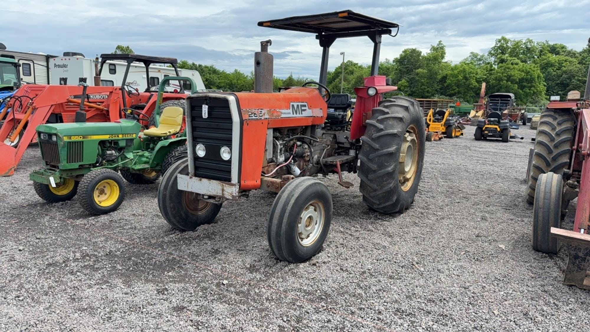 Massey Ferguson 285 Equipment Image0