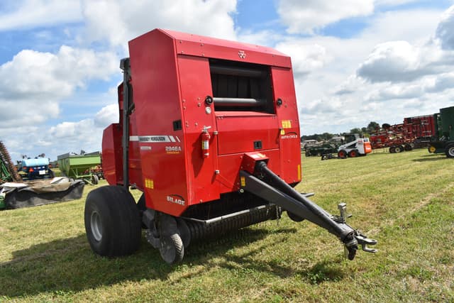 Image of Massey Ferguson 2946A equipment image 2