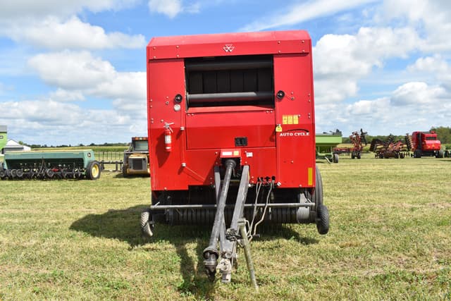 Image of Massey Ferguson 2946A equipment image 1