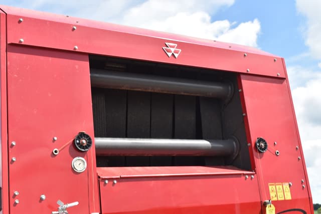 Image of Massey Ferguson 2946A equipment image 4