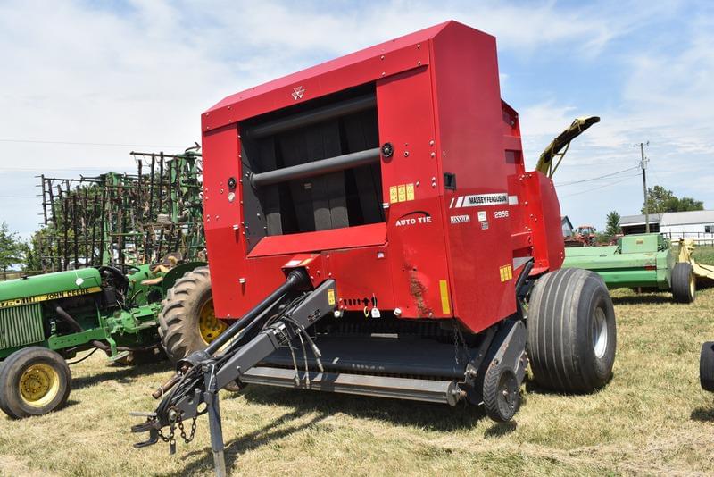 Image of Massey Ferguson Hesston 2956 Primary image