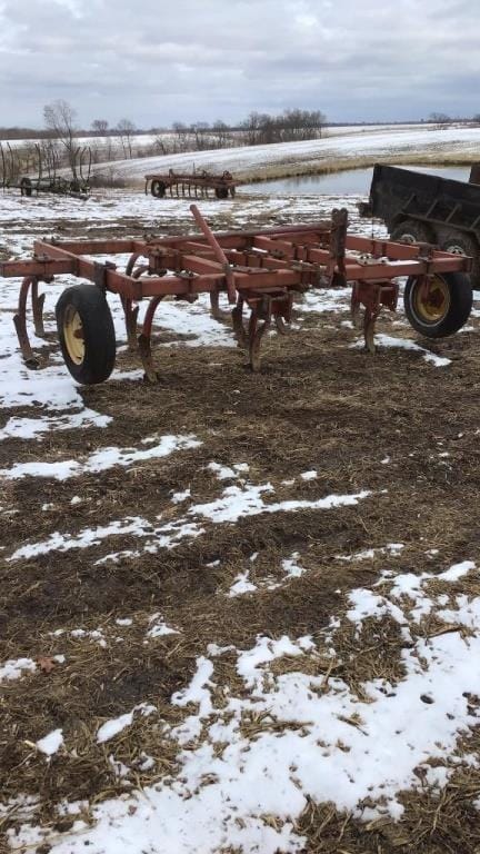 Main image Massey Ferguson MF129