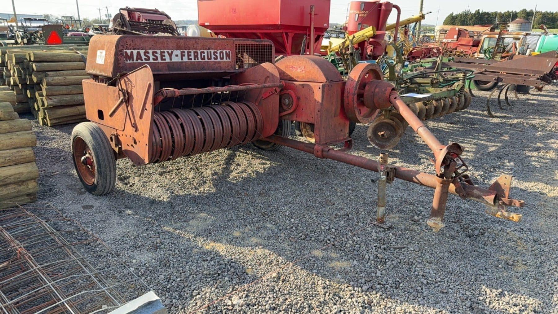 Massey Ferguson 3 Equipment Image0
