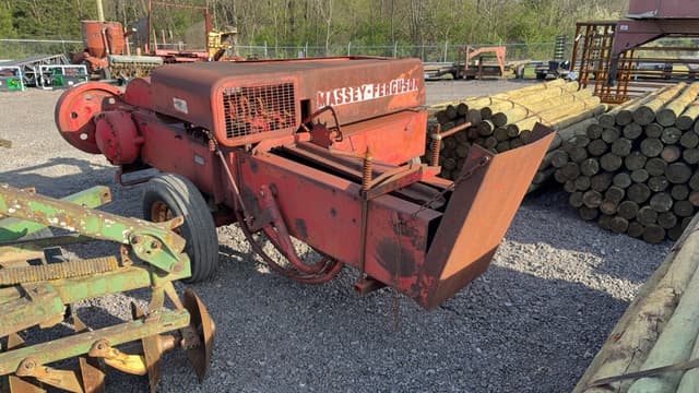 Image of Massey Ferguson 3 equipment image 4