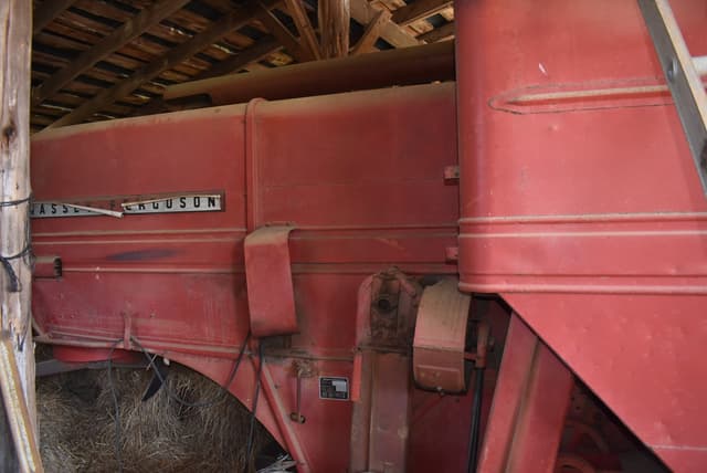 Image of Massey Ferguson 300 equipment image 4