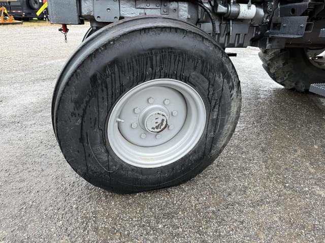 Image of Massey Ferguson 3070 equipment image 4