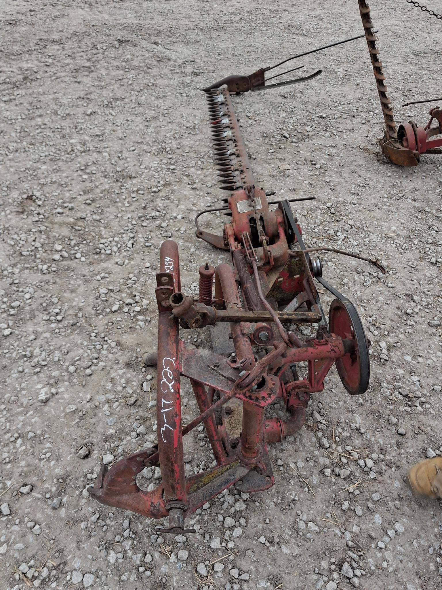 Massey Ferguson 31 Equipment Image0