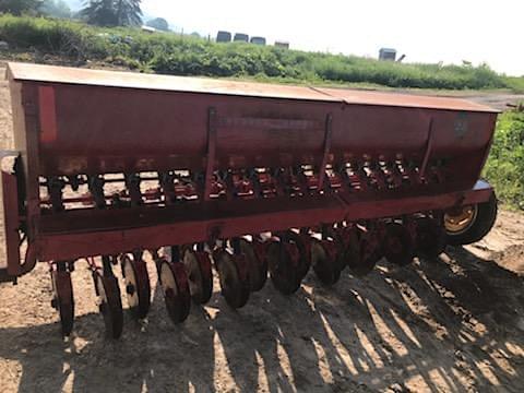 Image of Massey Ferguson 33 Primary image